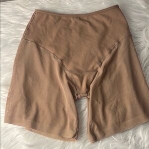 Tan Shapewear Shorts Leoniza